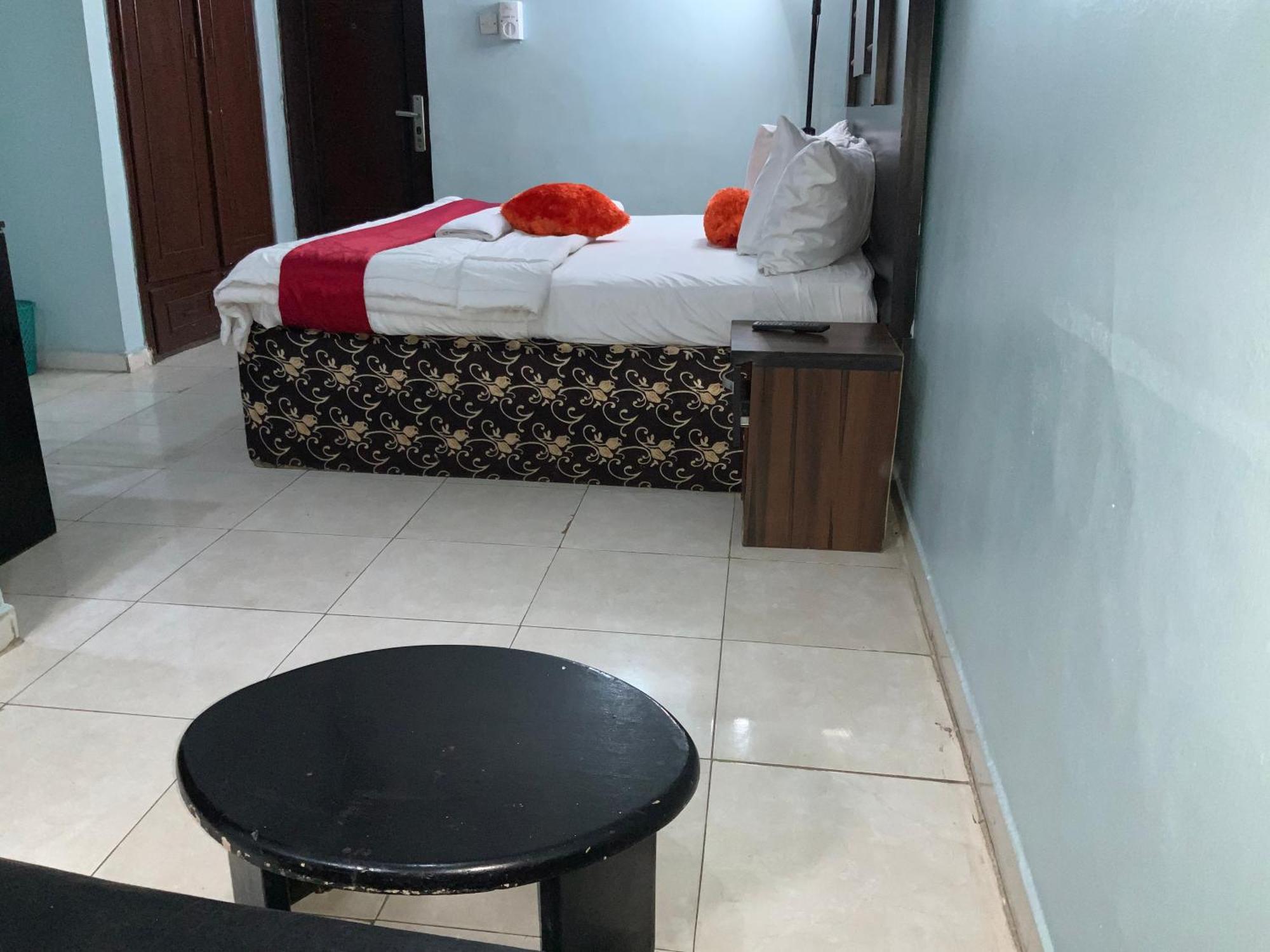 Senators Suites And Towers Hotel Omole Extérieur photo
